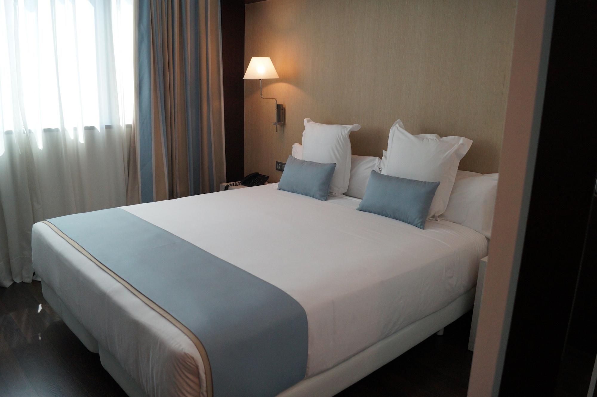 Lcb Hotel Fuenlabrada Exteriör bild