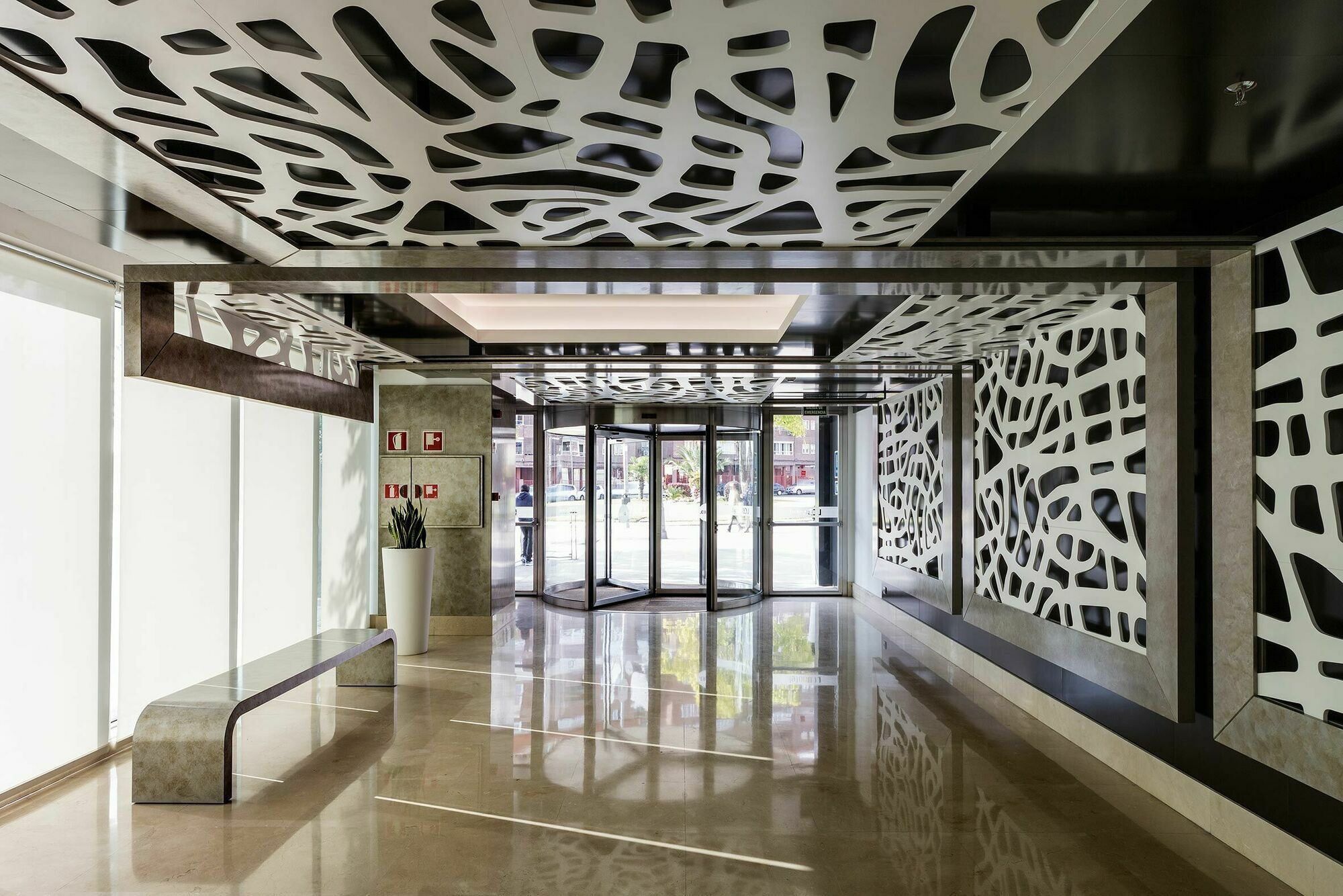 Lcb Hotel Fuenlabrada Exteriör bild